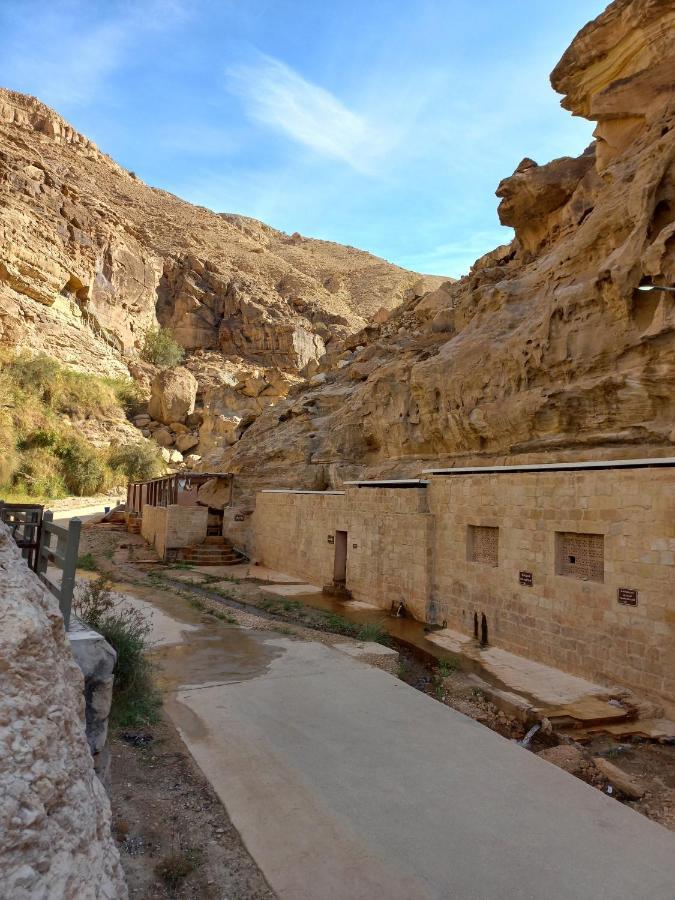 Afra Hot Springs Chalets At-Tafilah Экстерьер фото