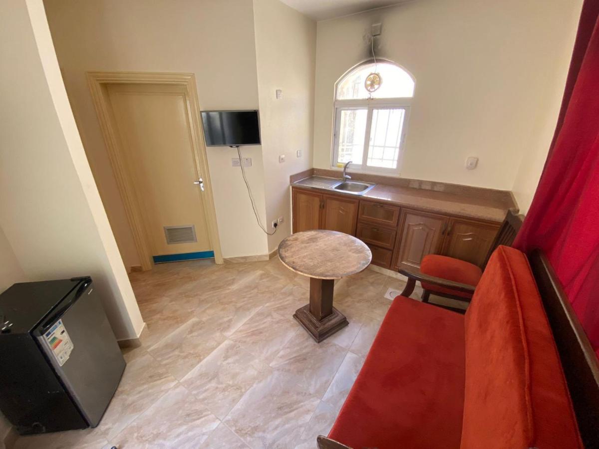 Afra Hot Springs Chalets At-Tafilah Экстерьер фото