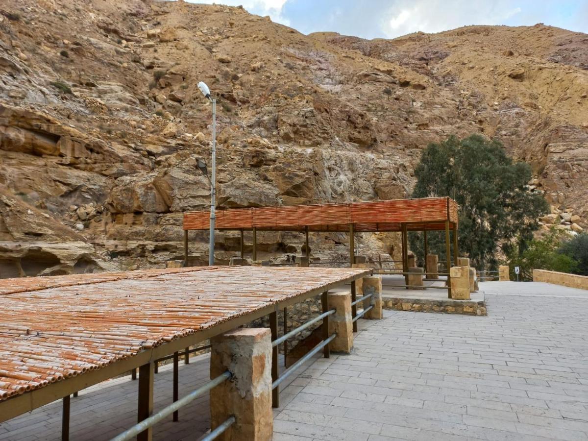 Afra Hot Springs Chalets At-Tafilah Экстерьер фото