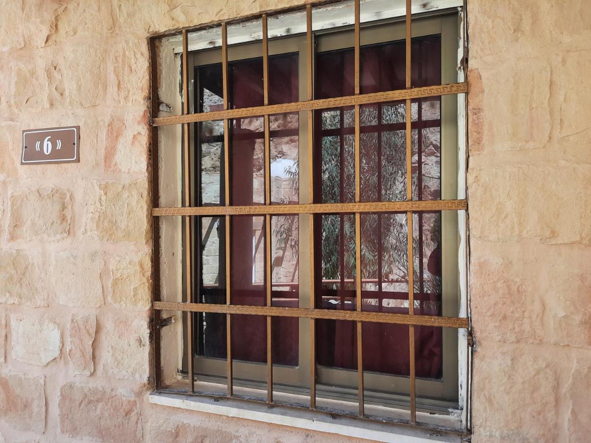 Afra Hot Springs Chalets At-Tafilah Экстерьер фото